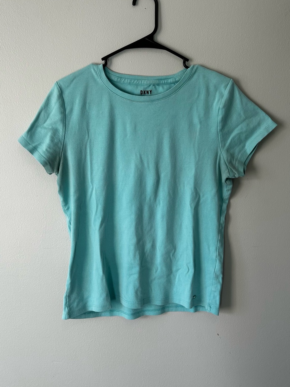DKNY Short-Sleeve Crewneck Tee in Aqua Blue